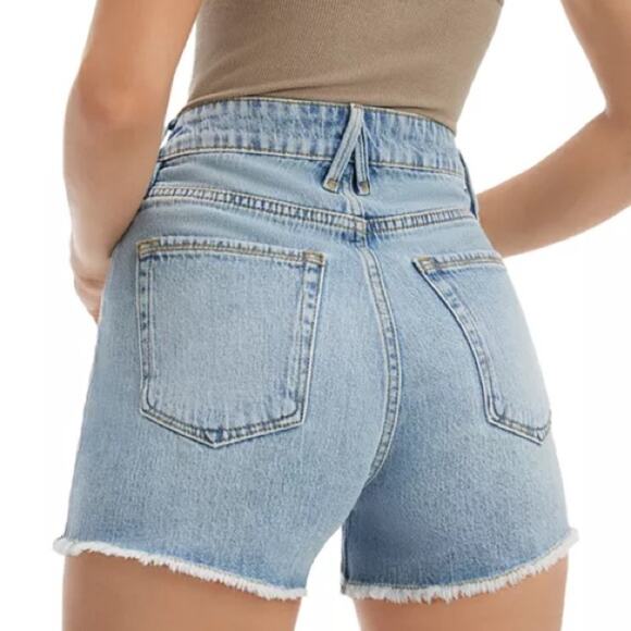 NWT Good American Cut Off Short Size 8 Retail 119.00 High rise - Picture 1 of 6